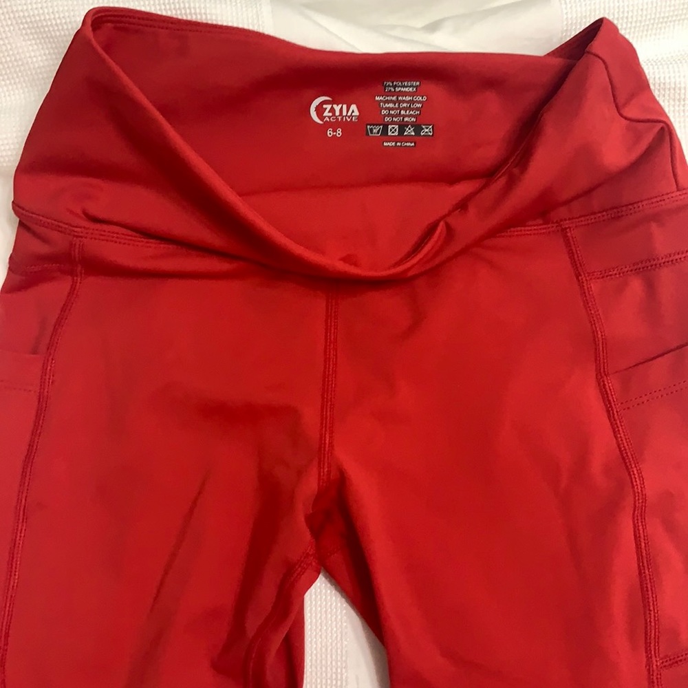 Zyia Hi-Rise Light n Tights Capri 20” size 6-8